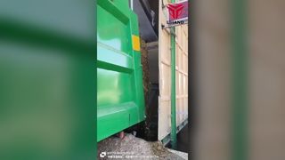 Silage Transfer Wagon in Operation